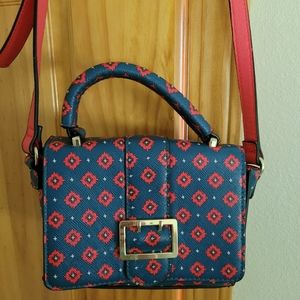 Target shoulder purse